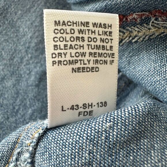 Vintage Cabela's Women's XL Embroidered Denim Shirt Western Jean Button-up - Picture 9 of 9